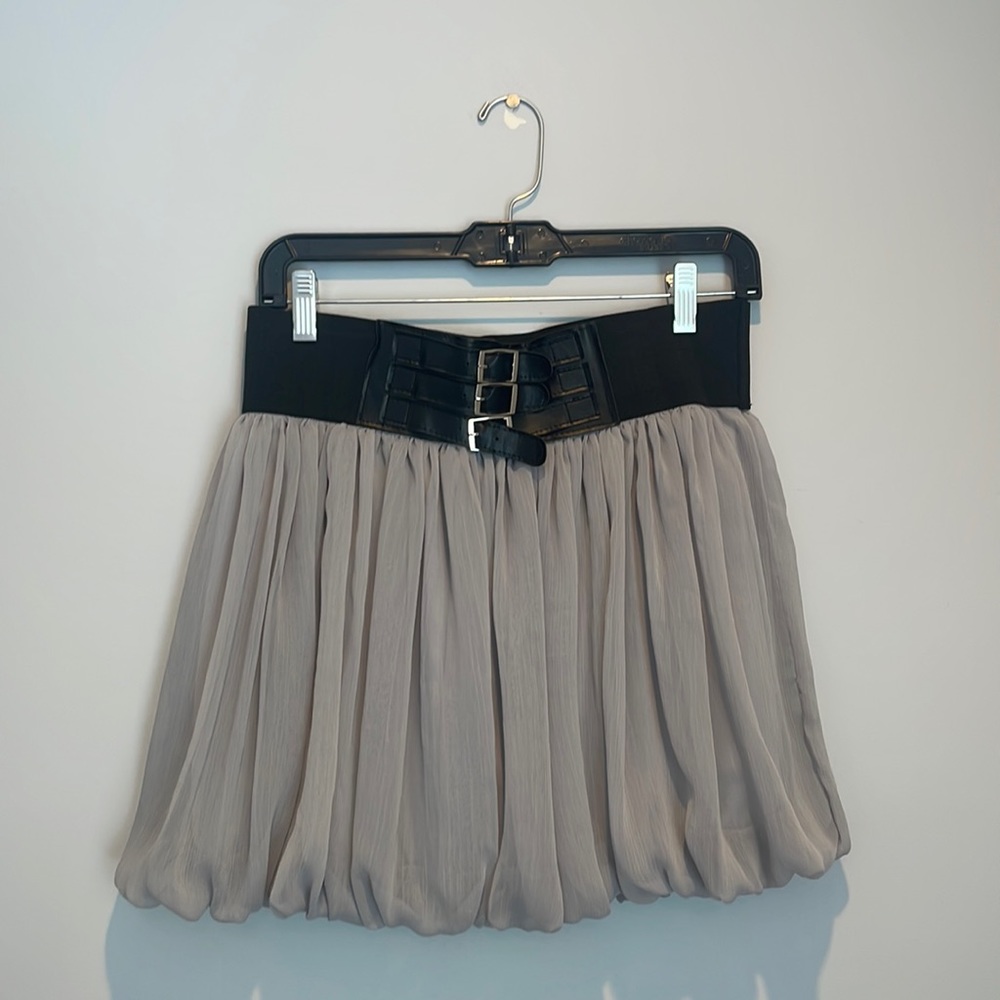Grey belted skirt